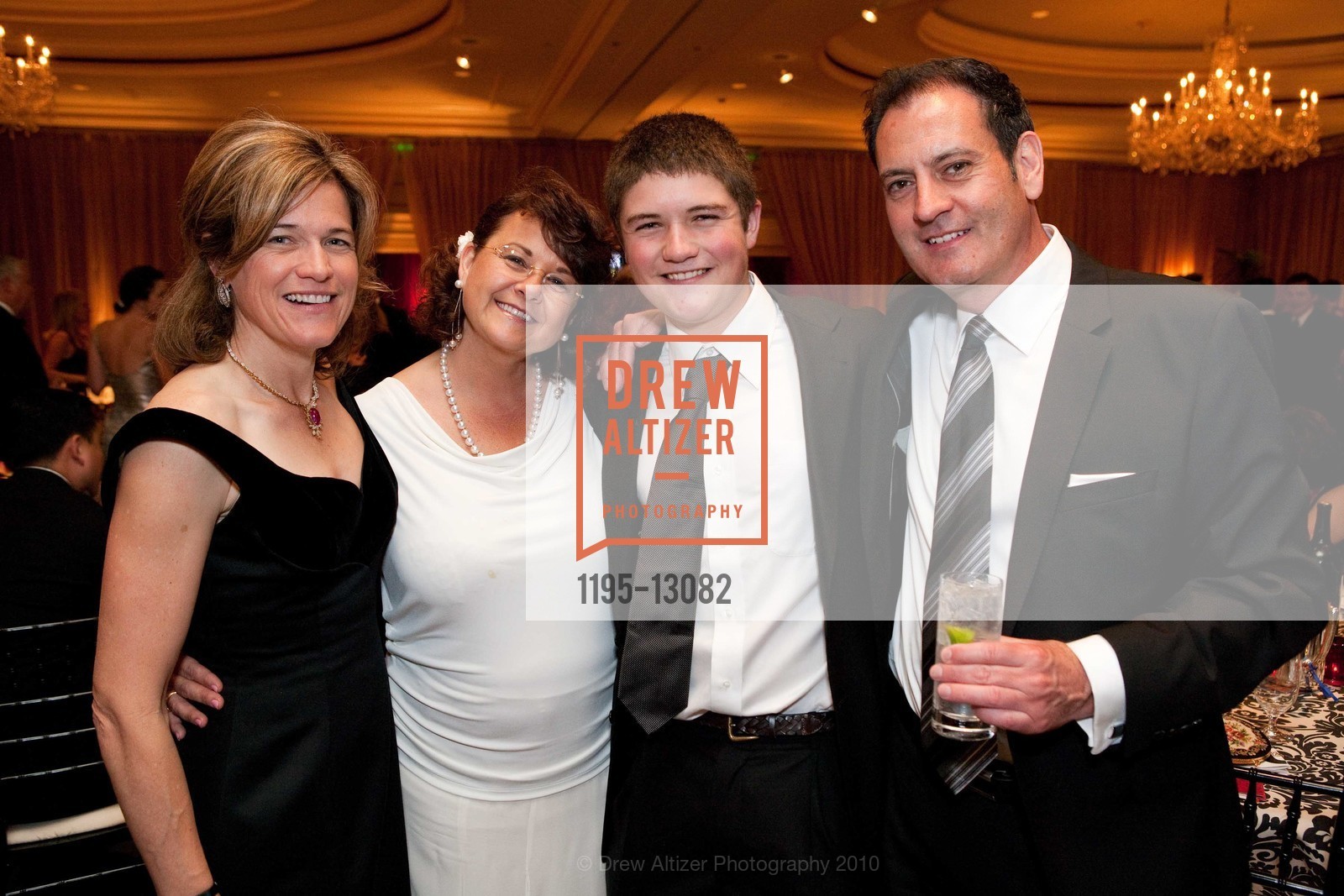 Jenny Bolt, Nancy Lassater, Christopher Bolt, Craig Payne, The JUVENILE DIABETES RESEARCH FOUNDATION'S 2010 Hope Gala, US, May 2nd, 2010, Photo #1195-13082 Jenny Bolt, Nancy Lassater, Christopher Bolt, Craig Payne, Photo #1195-13082