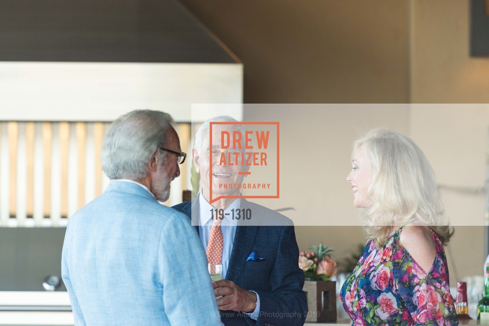 Gary Schnitzer, Sandra Schnitzer, Festival Napa Valley Patron Dinner at Round Hill Estate, 101 Rutherford Hill Road, July 19th, 2016, Photo #119-1310 Gary Schnitzer, Sandra Schnitzer, Photo #119-1310
