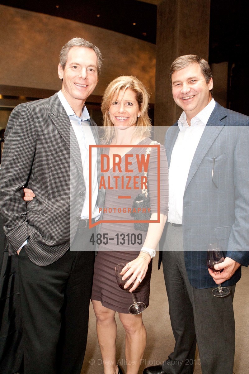 Paul Jacobs, Stacy Jacobs, Todd Bradley, Grand Opening Parties for MICHAEL MINA at 252 California St, US, October 15th, 2010, Photo #485-13109 Paul Jacobs, Stacy Jacobs, Todd Bradley, Photo #485-13109