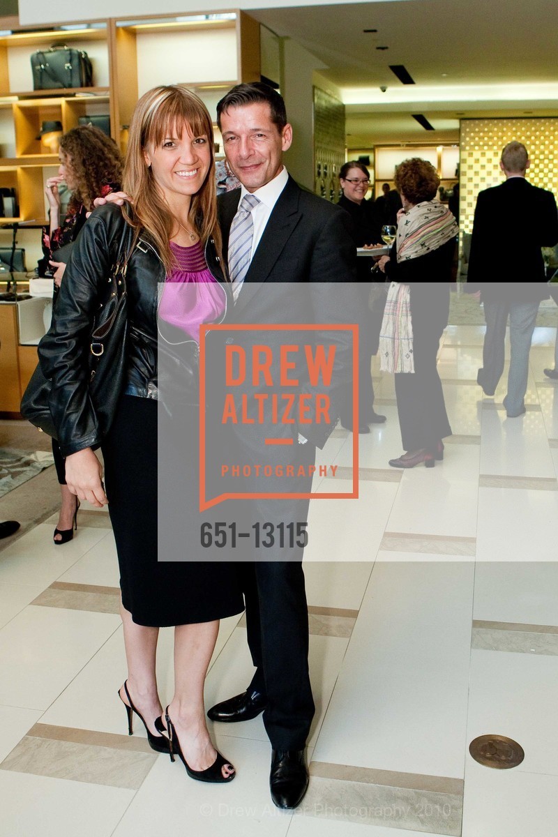 Linda Aiello, Dean Doulay, Salon Louis Vuitton Maison Union Square with Chris Botti benefiting the San Francisco Symphony, US, June 3rd, 2010, Photo #651-13115 Linda Aiello, Dean Doulay, Photo #651-13115