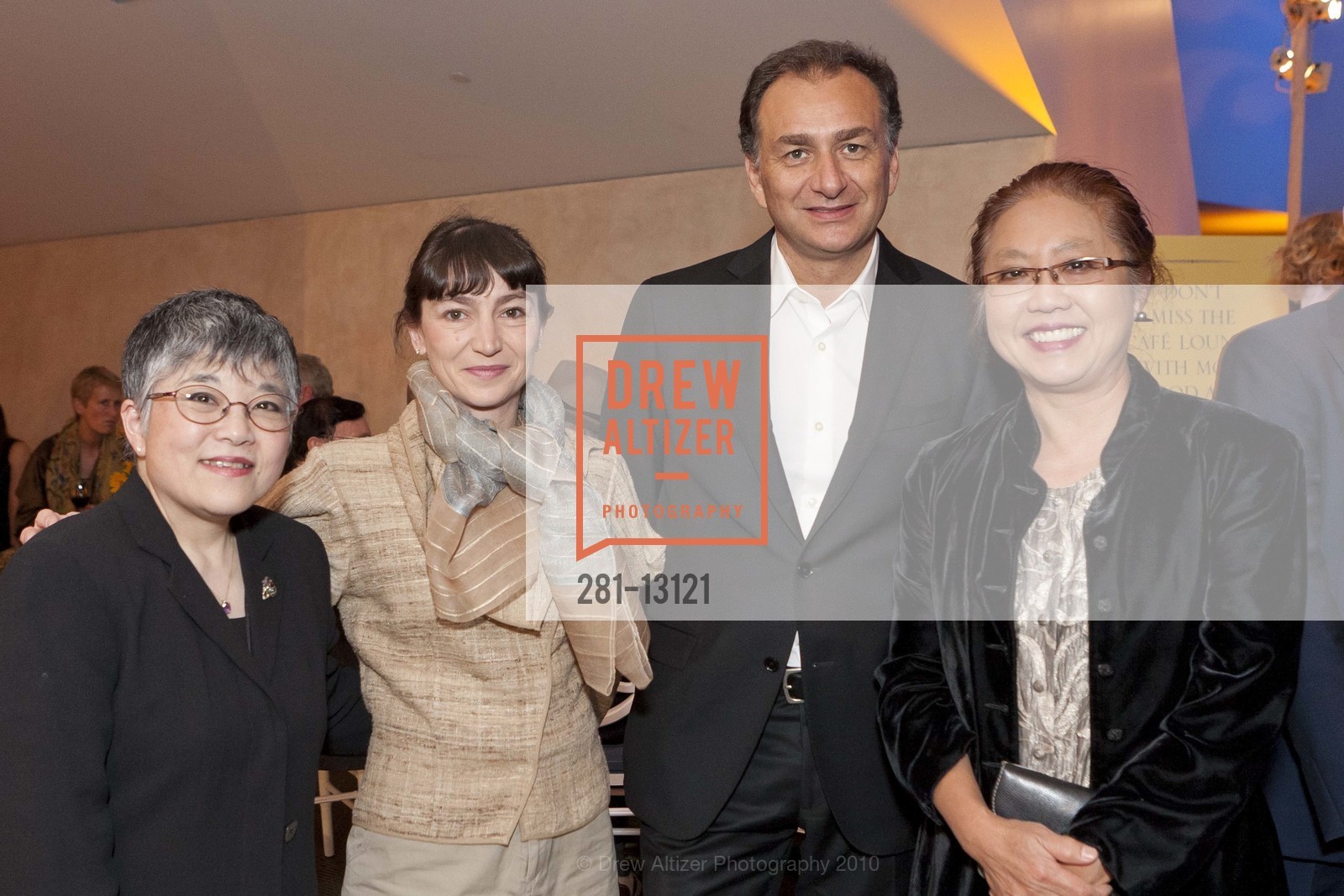 Lauren Ito, Alice Thomine, Jean Naudin, Theresa Chan, Musee d'Orsay Donor's Gala at the DeYoung Museum, US, May 30th, 2010, Photo #281-13121 Lauren Ito, Alice Thomine, Jean Naudin, Theresa Chan, Photo #281-13121