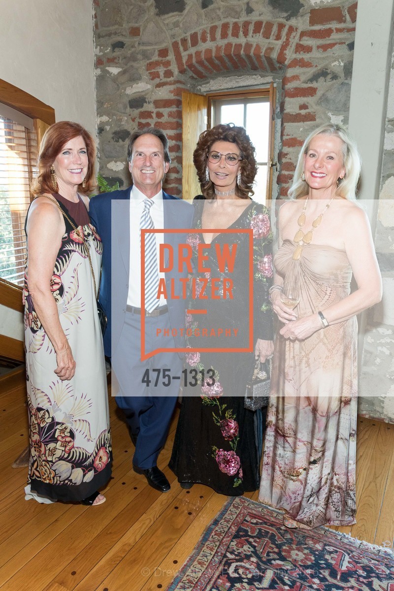 Karen Maguire, Larry Maguire, Sophia Loren, Beth Nickel, Photo #475-1313