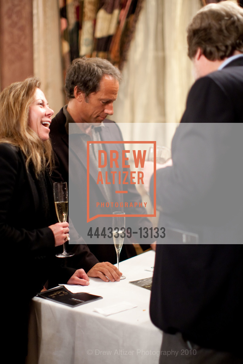 Sandra Demetrius, Mike Rowe, Ann & Gordon Getty Celebrate Tim White and Henry Gilbert's Recovery of The ARDI SKELETON, US, January 8th, 2010, Photo #4443339-13133 Sandra Demetrius, Mike Rowe, Photo #4443339-13133