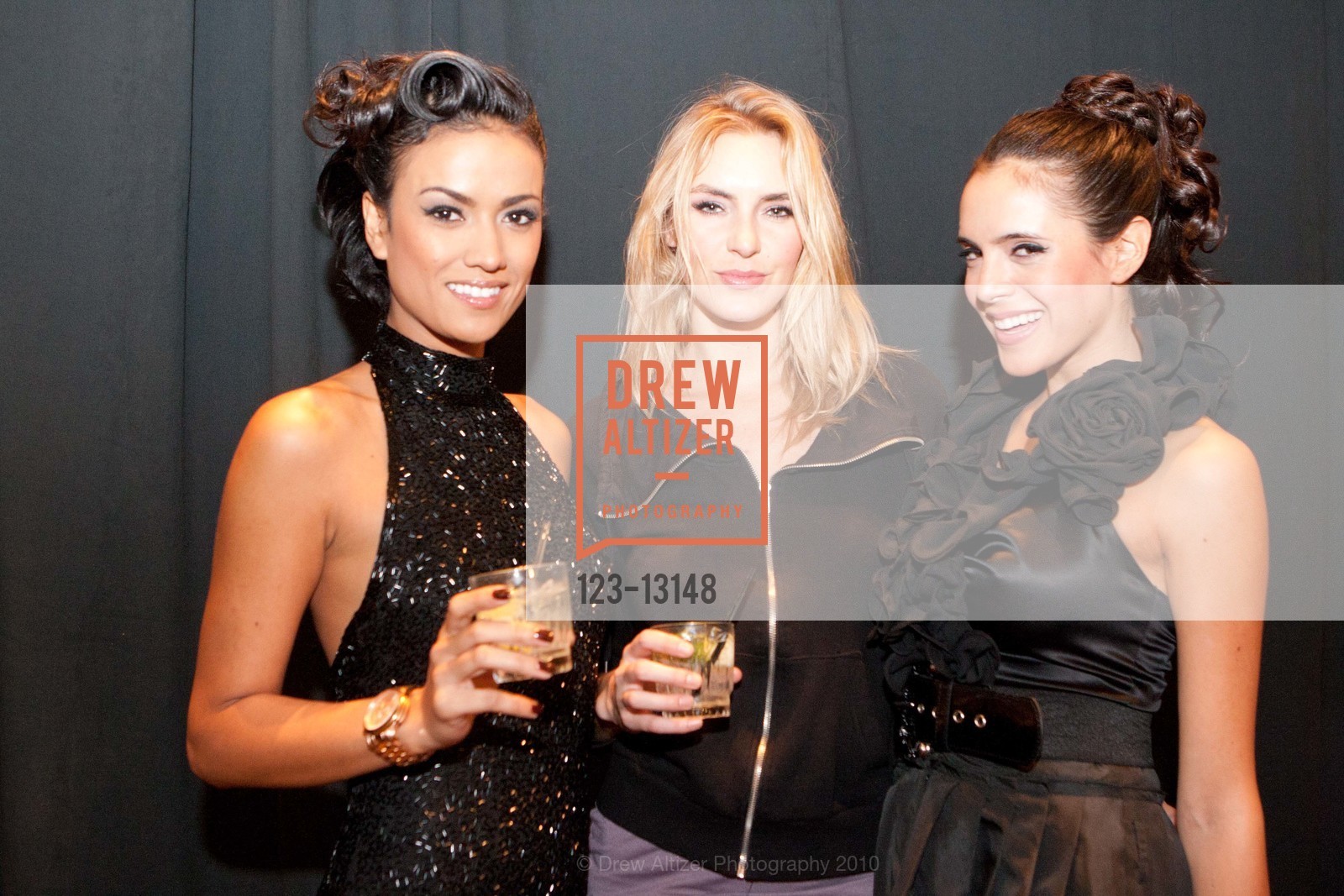 Michelle de Leon, Paloma Calhoun, Photo #123-13148