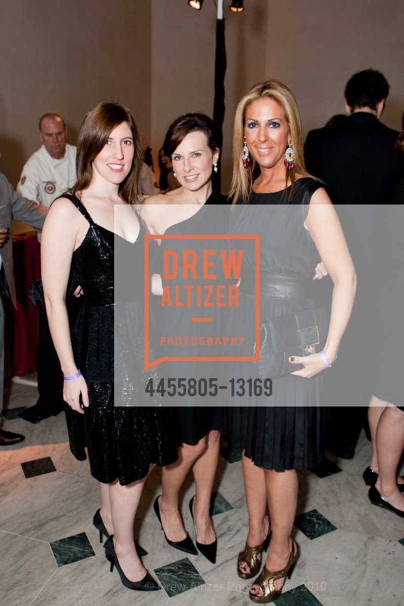 Zoie Bregman, Jennifer Taormina, Carrie Young, ART POINT Celebrates CARTIER AND AMERICA At The Legion of Honor, US, January 10th, 2010, Photo #4455805-13169 Zoie Bregman, Jennifer Taormina, Carrie Young, Photo #4455805-13169