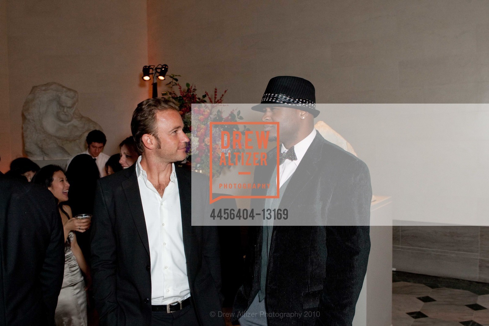 Jess Leroy, Michael Fulton, ART POINT Celebrates CARTIER AND AMERICA At The Legion of Honor, US, January 10th, 2010, Photo #4456404-13169 Jess Leroy, Michael Fulton, Photo #4456404-13169
