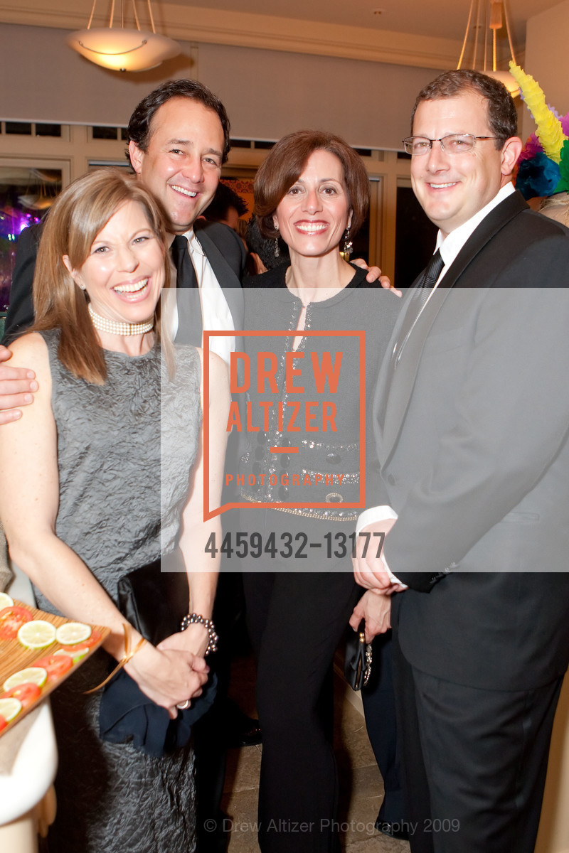 Dena Fisher, Brad Rothenberg, Ann Lewnes, Greg Welsh, Manus Salzman Valentines Gala, US, February 9th, 2009, Photo #4459432-13177 Dena Fisher, Brad Rothenberg, Ann Lewnes, Greg Welsh, Photo #4459432-13177