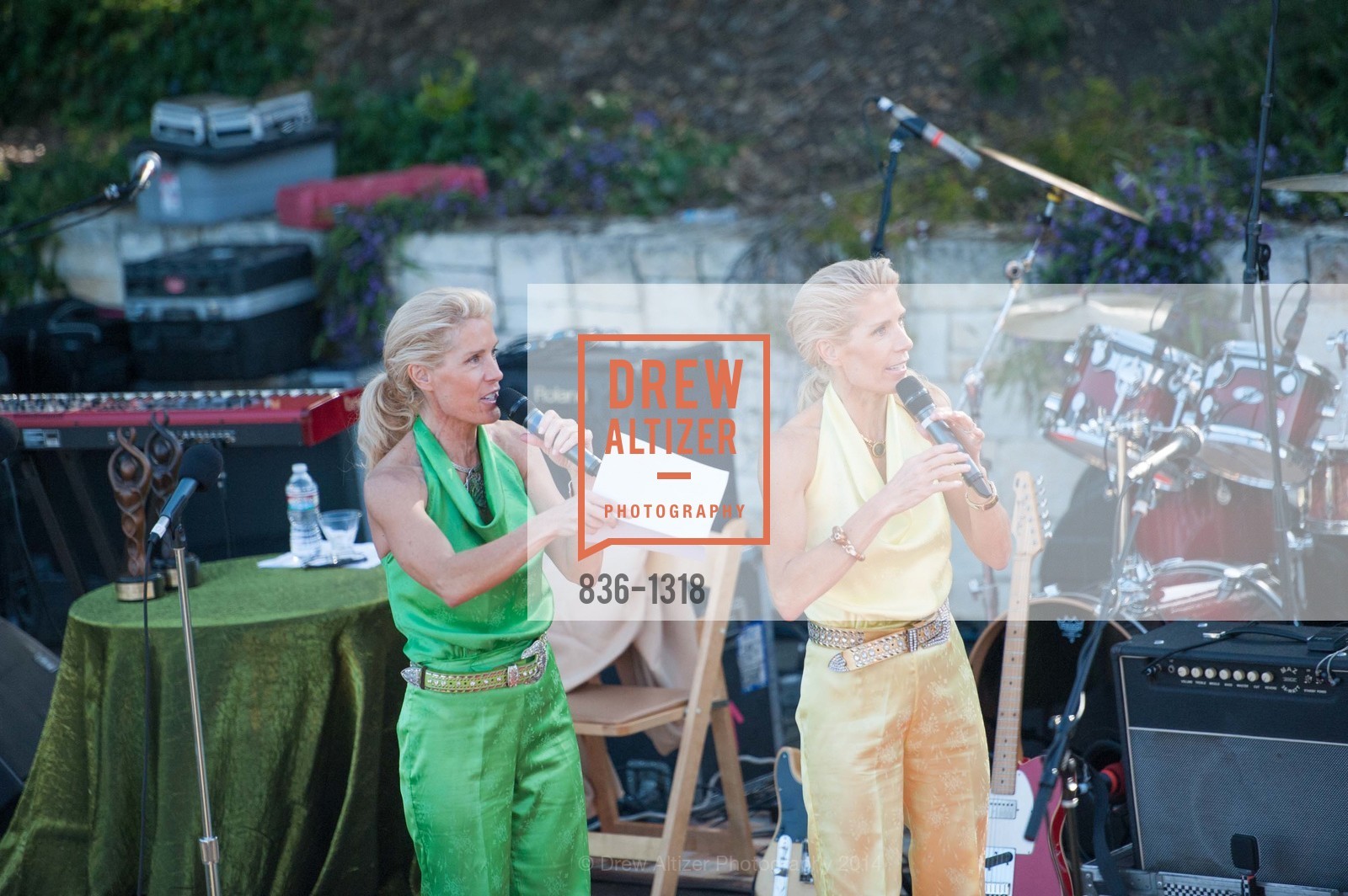 Performance, Bay Area Lyme Foundation's LymeAid 2014, Portola Valley, CA 94028, April 27th, 2014, Photo #836-1318 Performance, Photo #836-1318