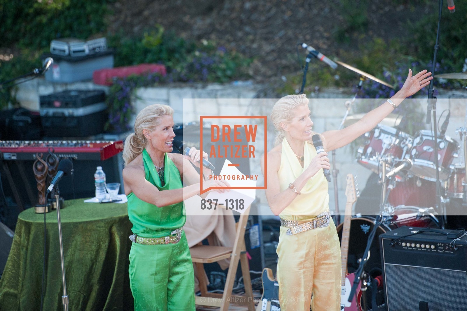 Performance, Bay Area Lyme Foundation's LymeAid 2014, Portola Valley, CA 94028, April 27th, 2014, Photo #837-1318 Performance, Photo #837-1318