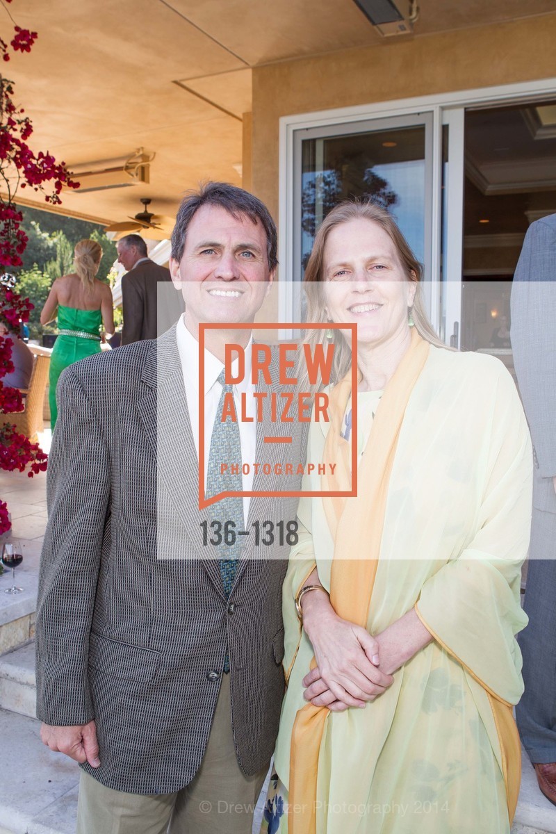 Laird Cagan, Ana Thompson, Bay Area Lyme Foundation's LymeAid 2014, Portola Valley, CA 94028, April 27th, 2014, Photo #136-1318 Laird Cagan, Ana Thompson, Photo #136-1318