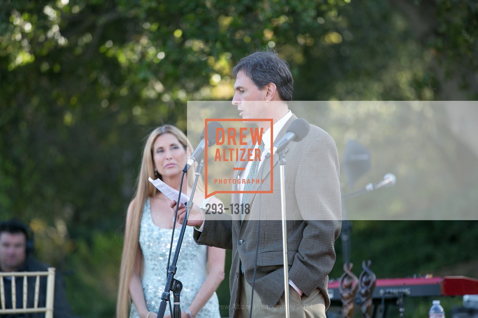 Sherry Cagan, Laird Cagan, Bay Area Lyme Foundation's LymeAid 2014, Portola Valley, CA 94028, April 27th, 2014, Photo #293-1318 Sherry Cagan, Laird Cagan, Photo #293-1318