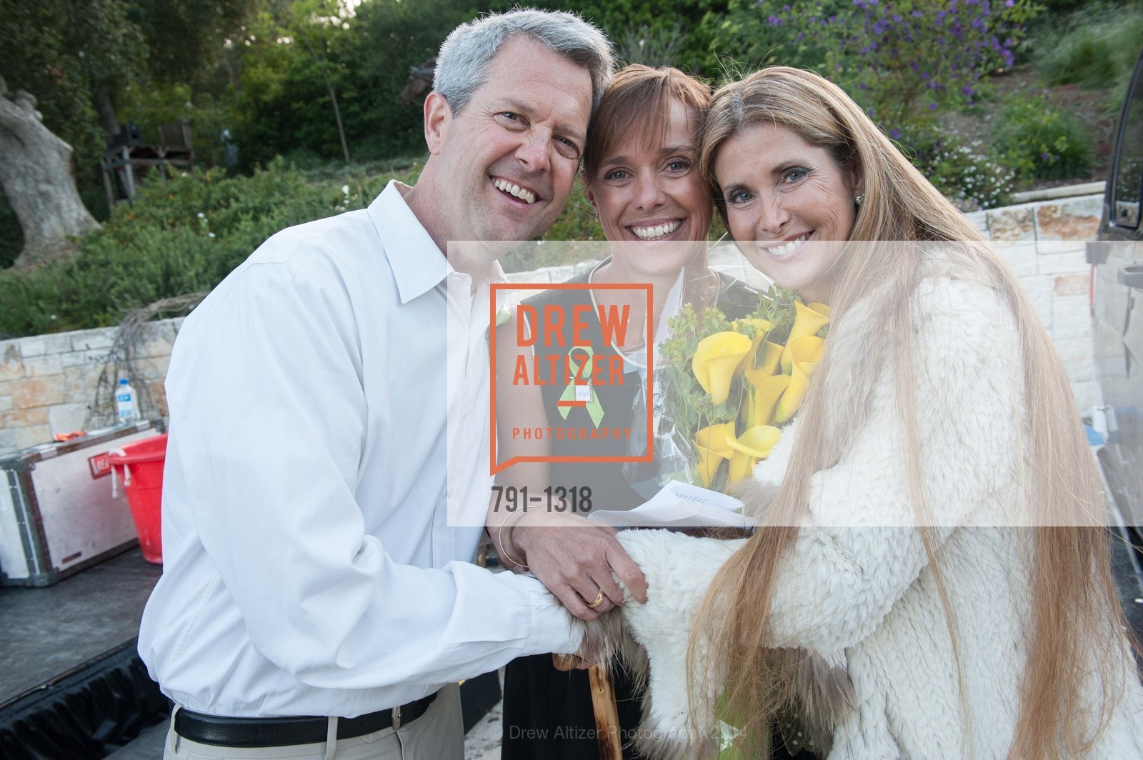 Scott Athearn, Camille Athearn, Shelley Cagan, Bay Area Lyme Foundation's LymeAid 2014, Portola Valley, CA 94028, April 27th, 2014, Photo #791-1318 Scott Athearn, Camille Athearn, Shelley Cagan, Photo #791-1318