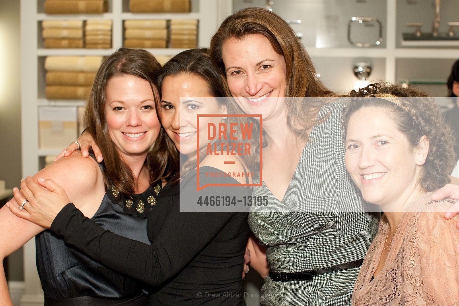 Kathy Pettus, Jennifer Lopez, Leila Bailey, RESTORATION HARDWARE And ARCHITECTURAL DIGEST Celebrate ReOpening in Corte Madera, US, October 15th, 2009, Photo #4466194-13195 Kathy Pettus, Jennifer Lopez, Leila Bailey, Photo #4466194-13195