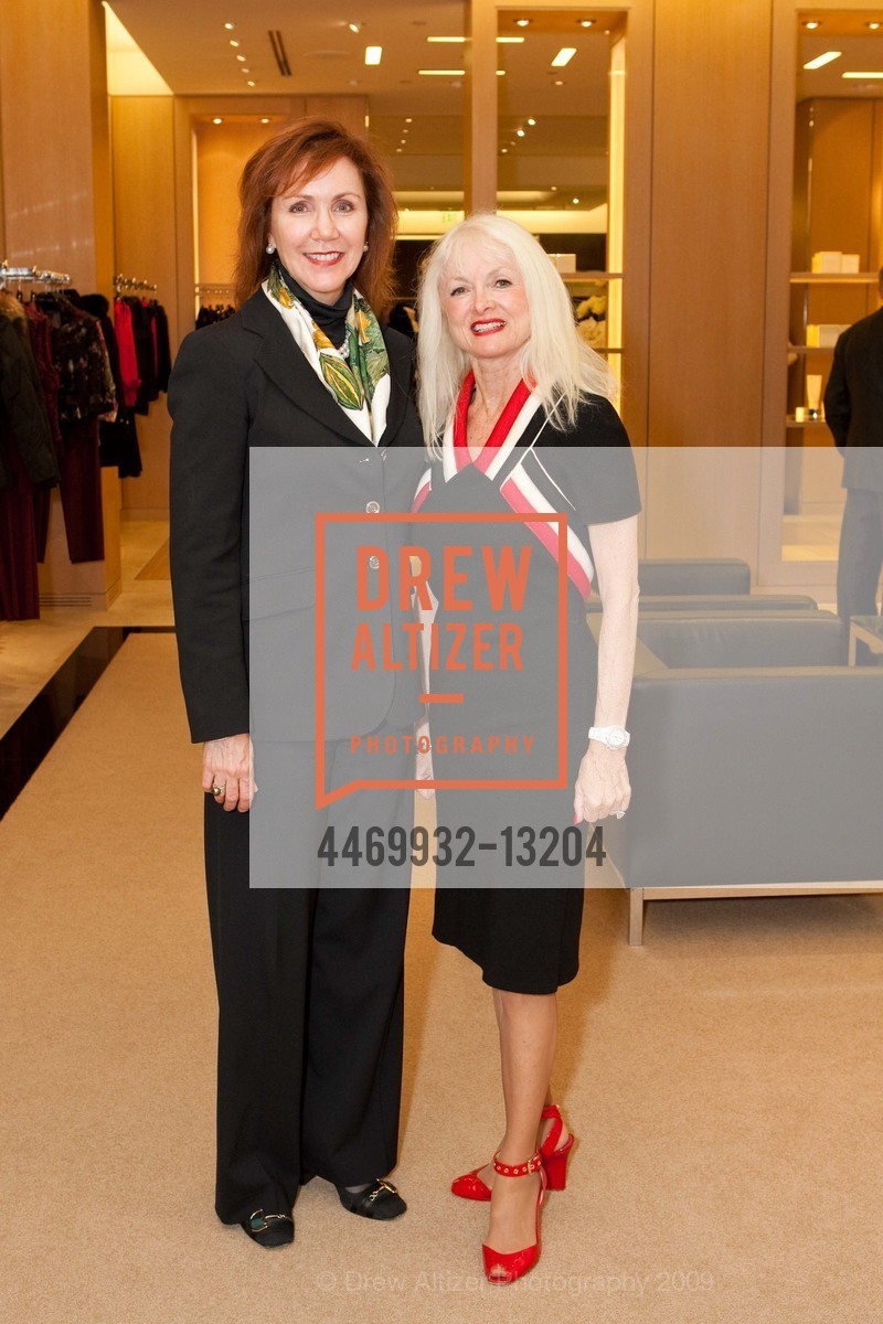 Suzanne Muntzing, Andi Valo-Espina, SAN FRANCISCO BALLET'S Gala Kickoff Hosted By ST. JOHN BOUTIQUE, US, November 12th, 2009, Photo #4469932-13204 Suzanne Muntzing, Andi Valo-Espina, Photo #4469932-13204