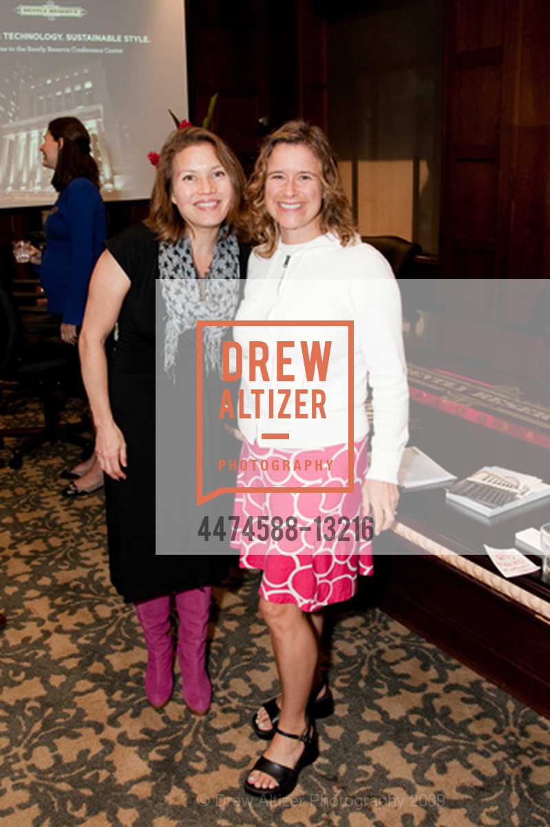 Emily Mariko-Sanders, Eileen Morris, The Bently Reserve Hosts A COMMON GREEN, US, August 20th, 2009, Photo #4474588-13216 Emily Mariko-Sanders, Eileen Morris, Photo #4474588-13216