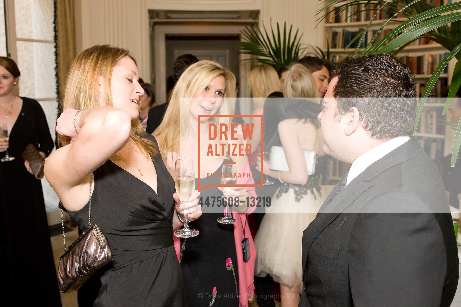 Emily Ayres, Erin Uyttewaal, Peter Oberndorf, Photo #4475608-13219