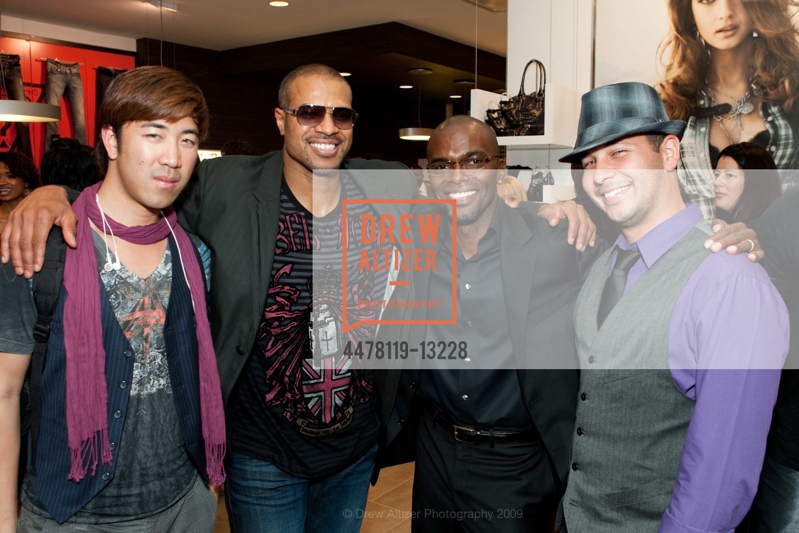 Otto Chan, Charleston Pierce, Leland Bryan Thompson, Naveed Bhatti, GUESS And GQ MAGAZINE Cocktails to Benefit KIDS ON THE MOVE, US, October 16th, 2009, Photo #4478119-13228 Otto Chan, Charleston Pierce, Leland Bryan Thompson, Naveed Bhatti, Photo #4478119-13228