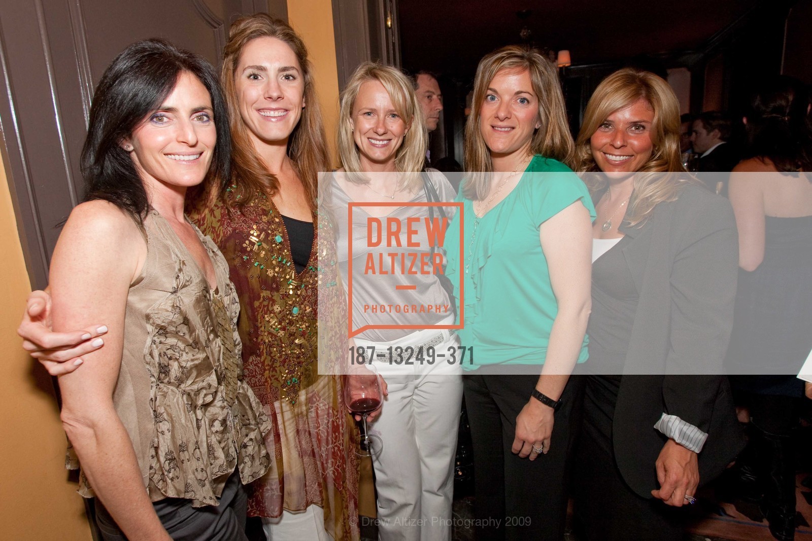 Kimberly Pinkson, Jamie DuPont, Jennifer Roberts, Tenly Prince, Nicole MacNaughton, Sowing Hope: ECOMOM Congo Project Fundraiser at LE CLUB, US, May 6th, 2009, Photo #187-13249-371 Kimberly Pinkson, Jamie DuPont, Jennifer Roberts, Tenly Prince, Nicole MacNaughton, Photo #187-13249-371