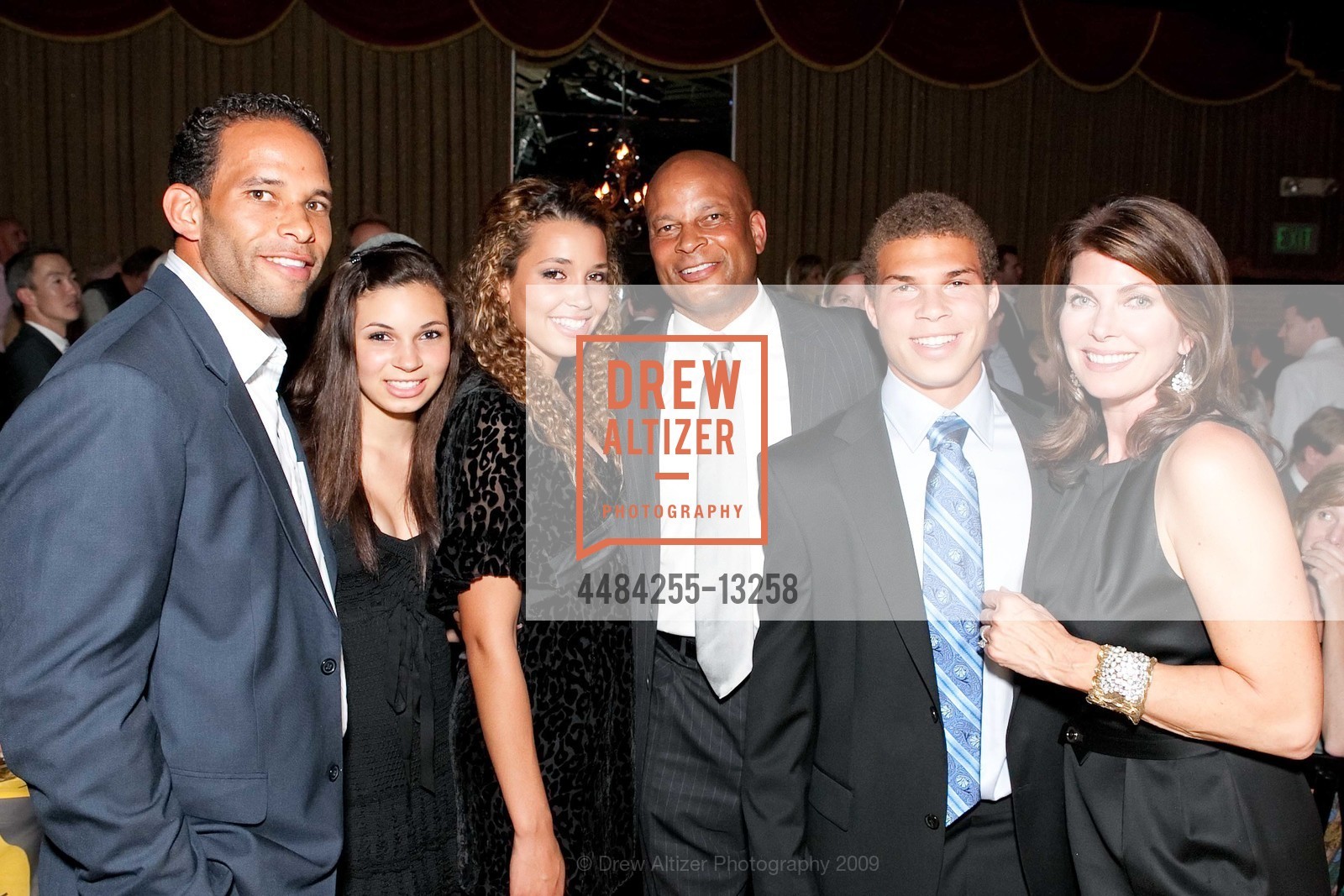 Ryan Nece Lott Chloe Lott, Hailey Lott, Ronnie Lott, Isaiah Lott Karen Lott, Photo #4484255-13258