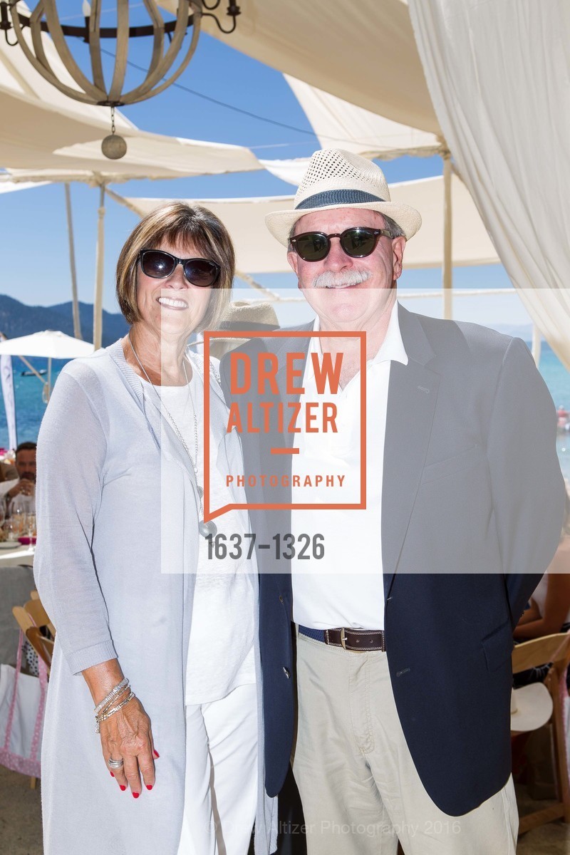 Jill Pricco, Ernie Pricco, The League to Save Lake Tahoe & Saks Fifth Avenue's Oscar de la Renta Fashion Show 2016, Private Residence, August 6th, 2016, Photo #1637-1326 Jill Pricco, Ernie Pricco, Photo #1637-1326