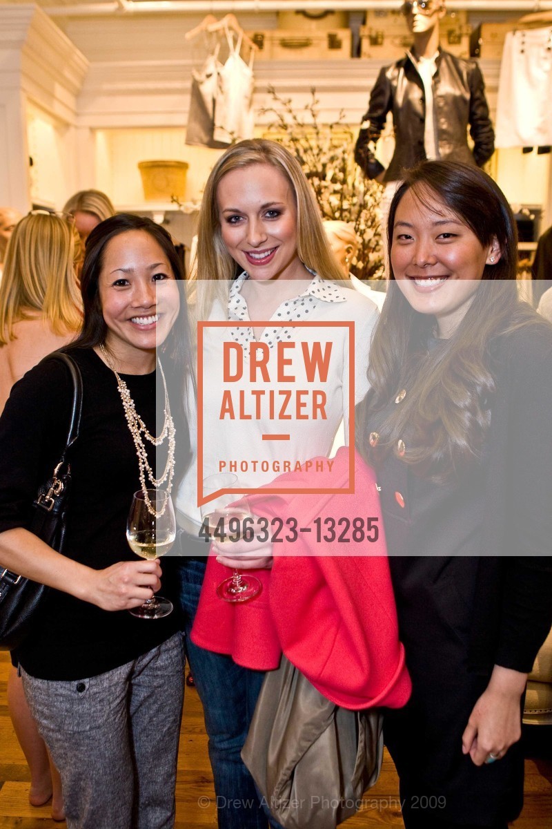 Laurie Fong, Caroline Curran, Andie Yamagami, Glitter Ball Pre Gala Party at Ralph Lauren Rugby, US, March 4th, 2009, Photo #4496323-13285 Laurie Fong, Caroline Curran, Andie Yamagami, Photo #4496323-13285