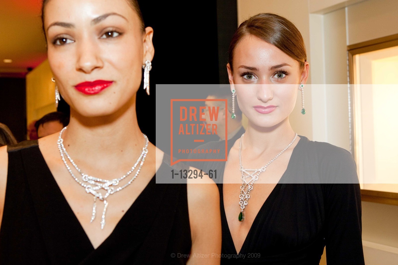 Bianca Warren, Amy Row, NEIMAN MARCUS Presents Piaget Red Carpet Collection, US, November 13th, 2009, Photo #1-13294-61 Bianca Warren, Amy Row, Photo #1-13294-61