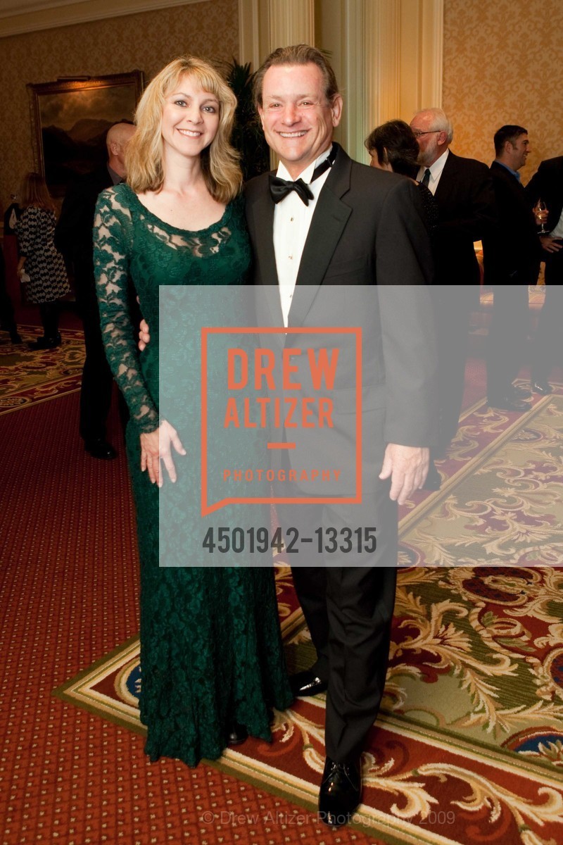 Beth Wise, Lincoln Shaw, The MARINE MAMMAL CENTER GALA at the Ritz Carlton, US, October 16th, 2009, Photo #4501942-13315 Beth Wise, Lincoln Shaw, Photo #4501942-13315