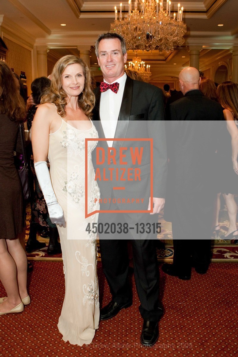 Christina Marie, Bill Bradley, The MARINE MAMMAL CENTER GALA at the Ritz Carlton, US, October 16th, 2009, Photo #4502038-13315 Christina Marie, Bill Bradley, Photo #4502038-13315