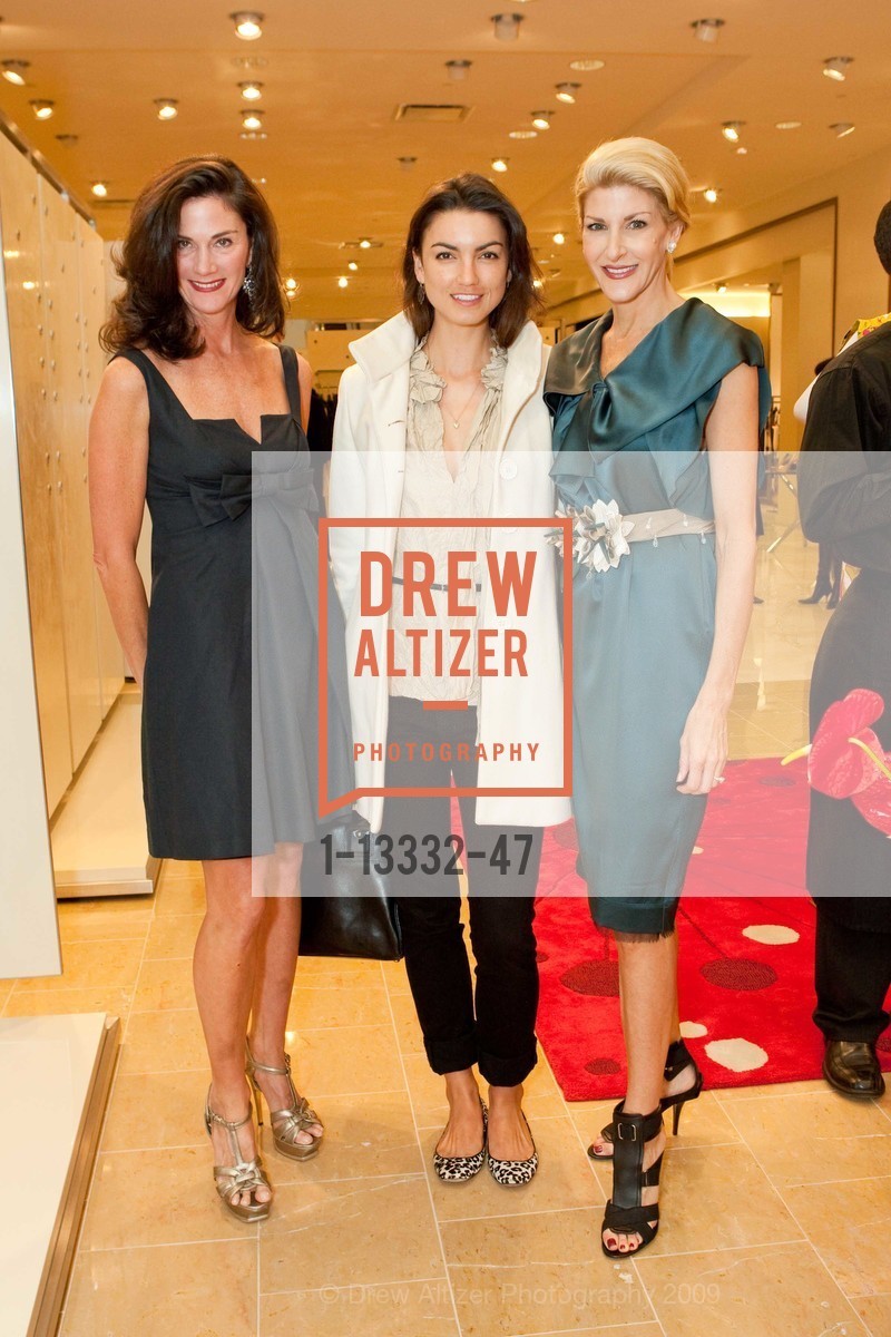 Lisa Alexander, Karen Caldwell, Aquilano and Rimondi Personal Appearance at Neiman Marcus, US, November 13th, 2009, Photo #1-13332-47 Lisa Alexander, Karen Caldwell, Photo #1-13332-47