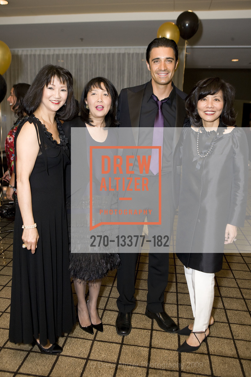 Michelle Louie, Gail Lau, Gilles Marini, Jan Yamagami, DANCING WITH THE STARS VIP Reception, US, May 31st, 2009, Photo #270-13377-182 Michelle Louie, Gail Lau, Gilles Marini, Jan Yamagami, Photo #270-13377-182