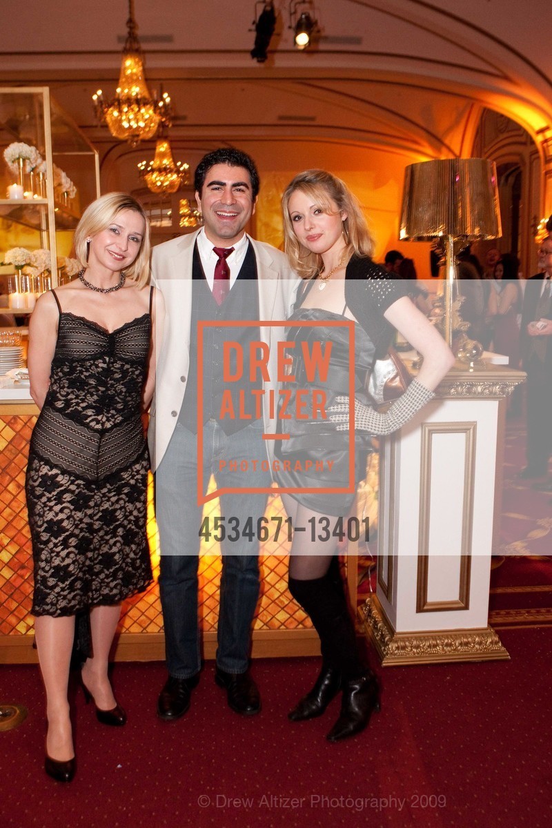 Anjelika Koul, Mansoor Farmanfarmaian, Yuliya Singh, Palace Hotel & KCBS Radio 100 Year Anniversary Gala, US, November 14th, 2009, Photo #4534671-13401 Anjelika Koul, Mansoor Farmanfarmaian, Yuliya Singh, Photo #4534671-13401