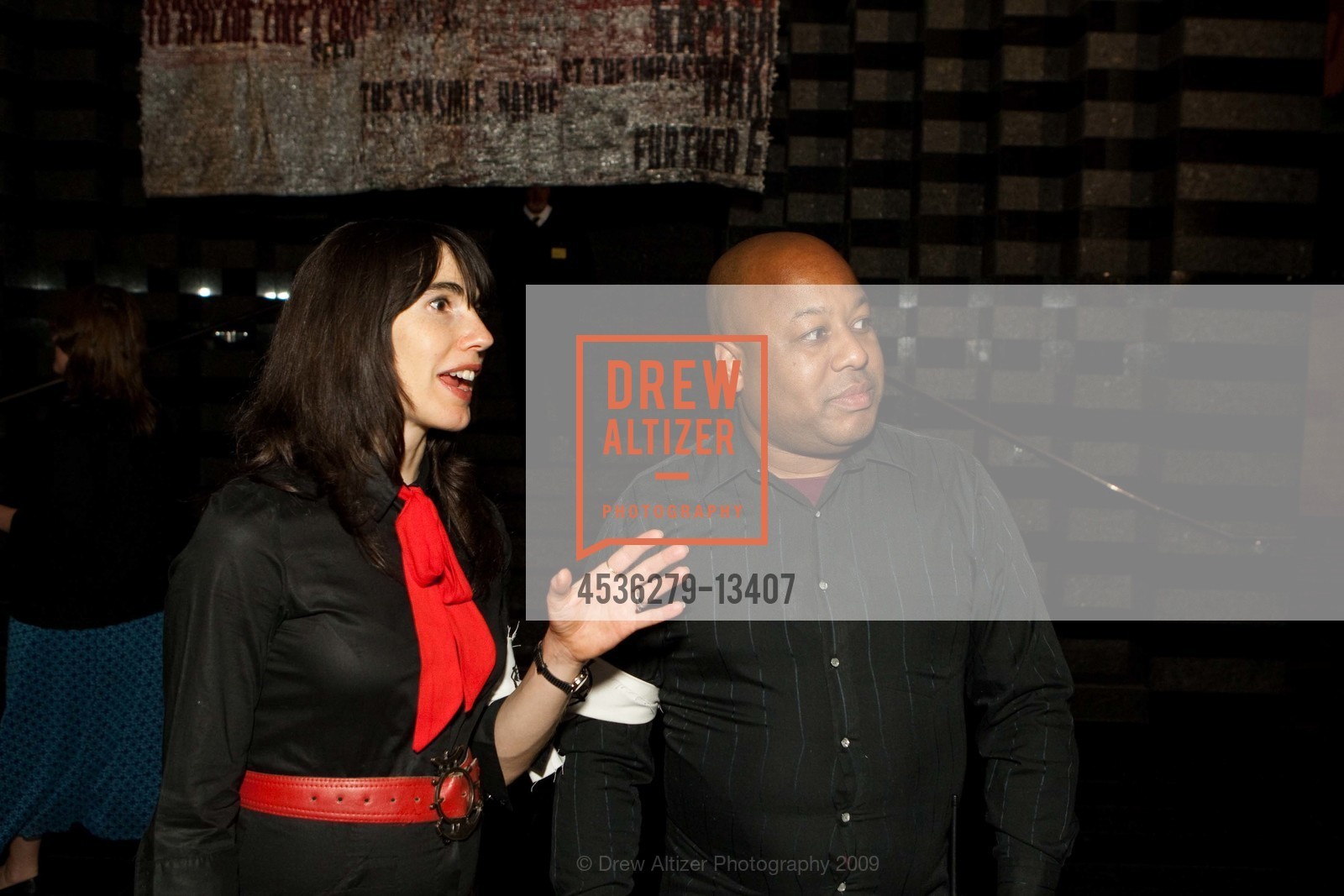 Gina Basso, Dave Taylor, SFMOMA's Futurist Banquet, US, October 19th, 2009, Photo #4536279-13407 Gina Basso, Dave Taylor, Photo #4536279-13407