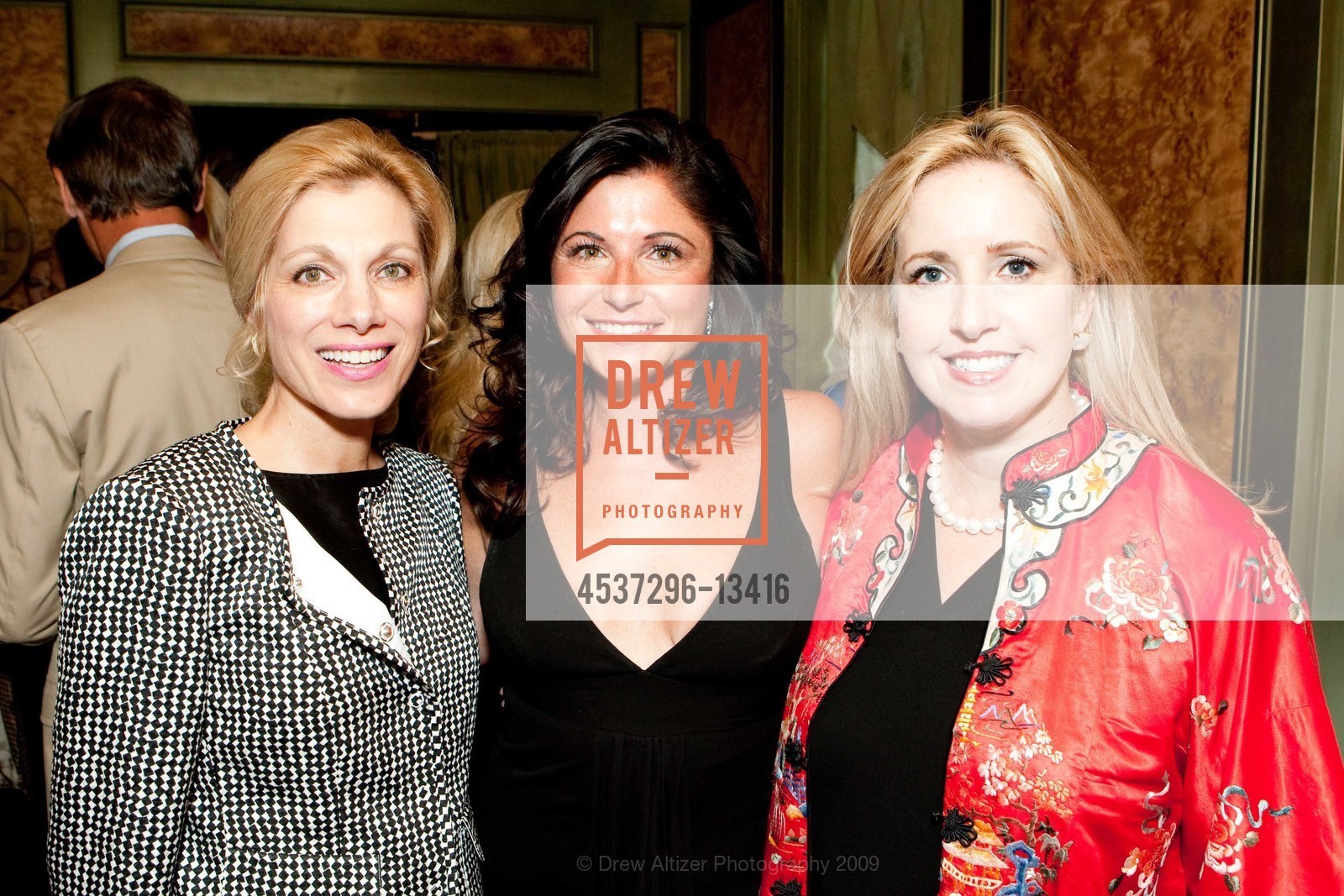Cynthia Schroeder, Barbara Walkowski, Carla Zuber, SF SYMPHONY Opening Gala Pre-Party hosted by Symphony Supper Host Committee, US, July 8th, 2009, Photo #4537296-13416 Cynthia Schroeder, Barbara Walkowski, Carla Zuber, Photo #4537296-13416