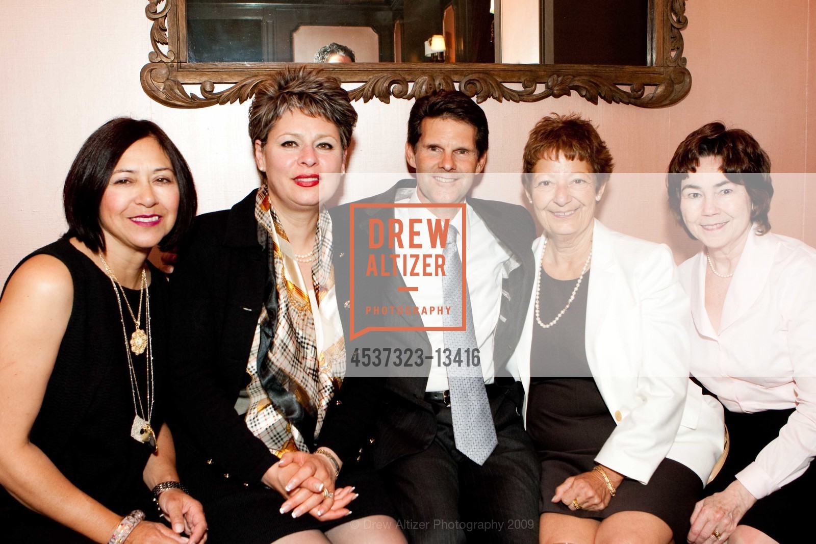 Margo Maxey, Sonia Tahbazos, Frances Baker (Wells Fargo), SF SYMPHONY Opening Gala Pre-Party hosted by Symphony Supper Host Committee, US, July 8th, 2009, Photo #4537323-13416 Margo Maxey, Sonia Tahbazos, Frances Baker (Wells Fargo), Photo #4537323-13416