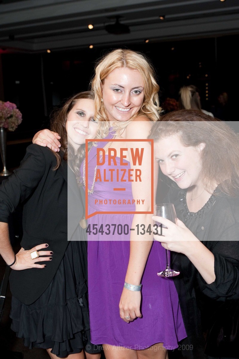 Lauren Rossi, Ashley Fraser, THIS OLD BAG Benefiting The Breast Cancer Emergency Fund Hosted By W HOTEL, US, October 18th, 2009, Photo #4543700-13431 Lauren Rossi, Ashley Fraser, Photo #4543700-13431