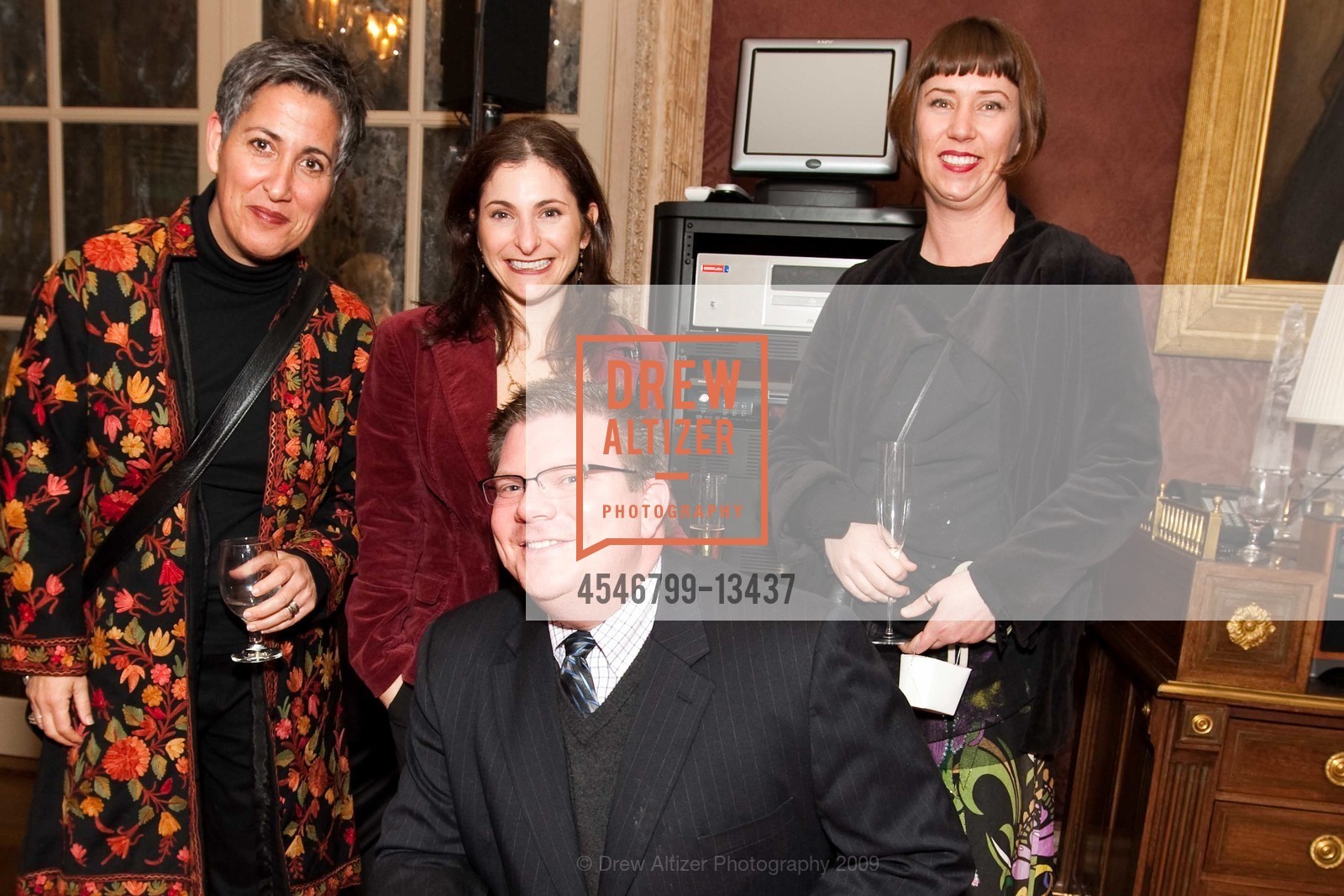 Ellen Goodman, Stephanie Marcon, Mark Borter, Amy Gosman, Ann & Gordon Getty Host 2009 SNUGGLY SOIREE Benefiting UCSF, US, March 7th, 2009, Photo #4546799-13437 Ellen Goodman, Stephanie Marcon, Mark Borter, Amy Gosman, Photo #4546799-13437