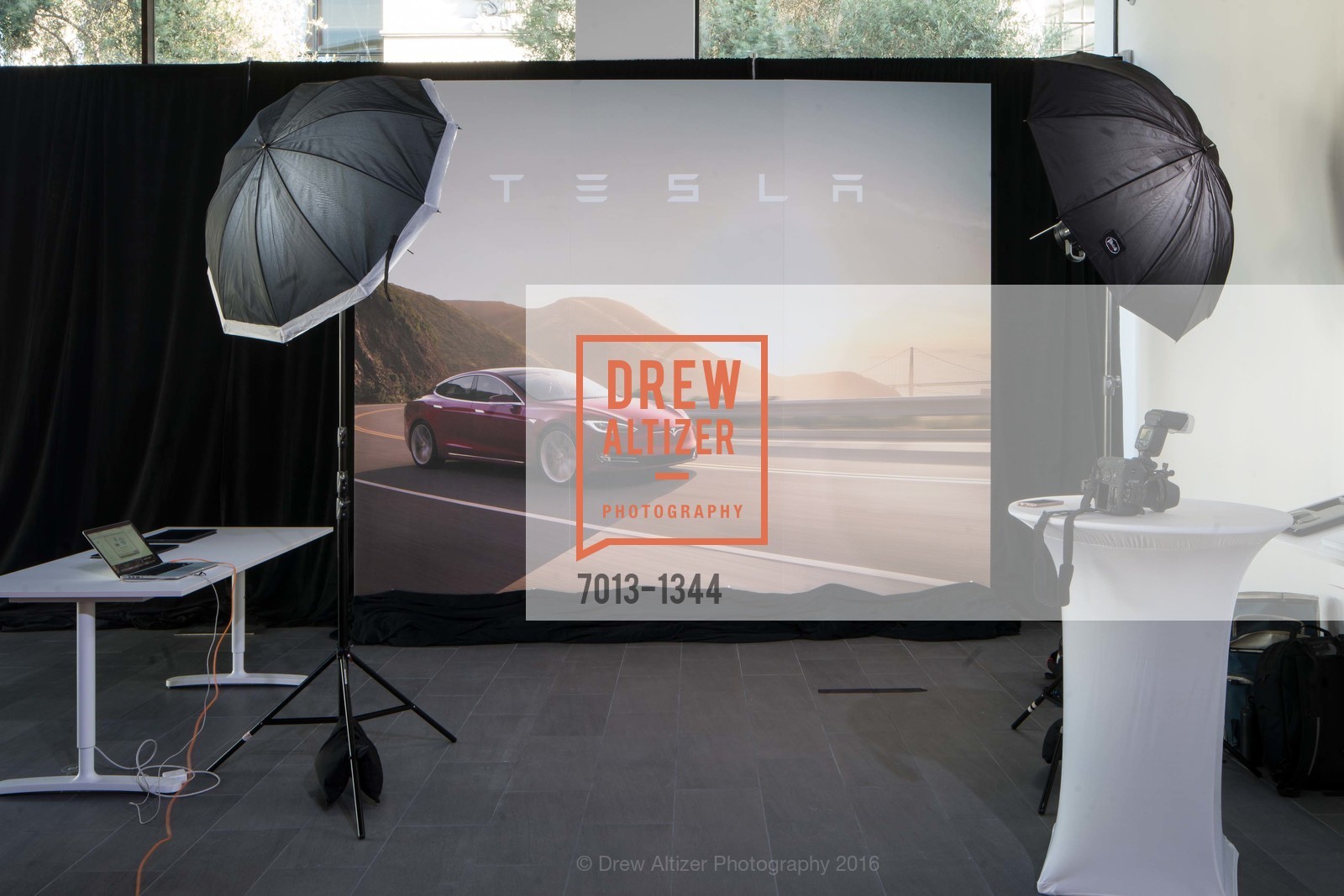 Atmosphere, Tesla San Francisco Store Opening VIP Event, 999 Van Ness Ave, San Francisco, CA 94109. 999 Van Ness Ave, San Francisco, CA 94109, August 9th, 2016, Photo #7013-1344 Atmosphere, Photo #7013-1344