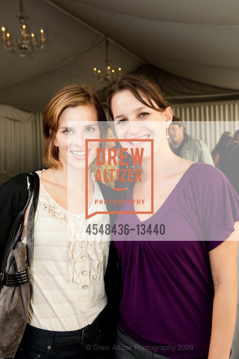 Alana Paskett, Julie Frankel, Breast Cancer Emergency Fund's This Old Bag Preview Party, US, August 12th, 2009, Photo #4548436-13440 Alana Paskett, Julie Frankel, Photo #4548436-13440