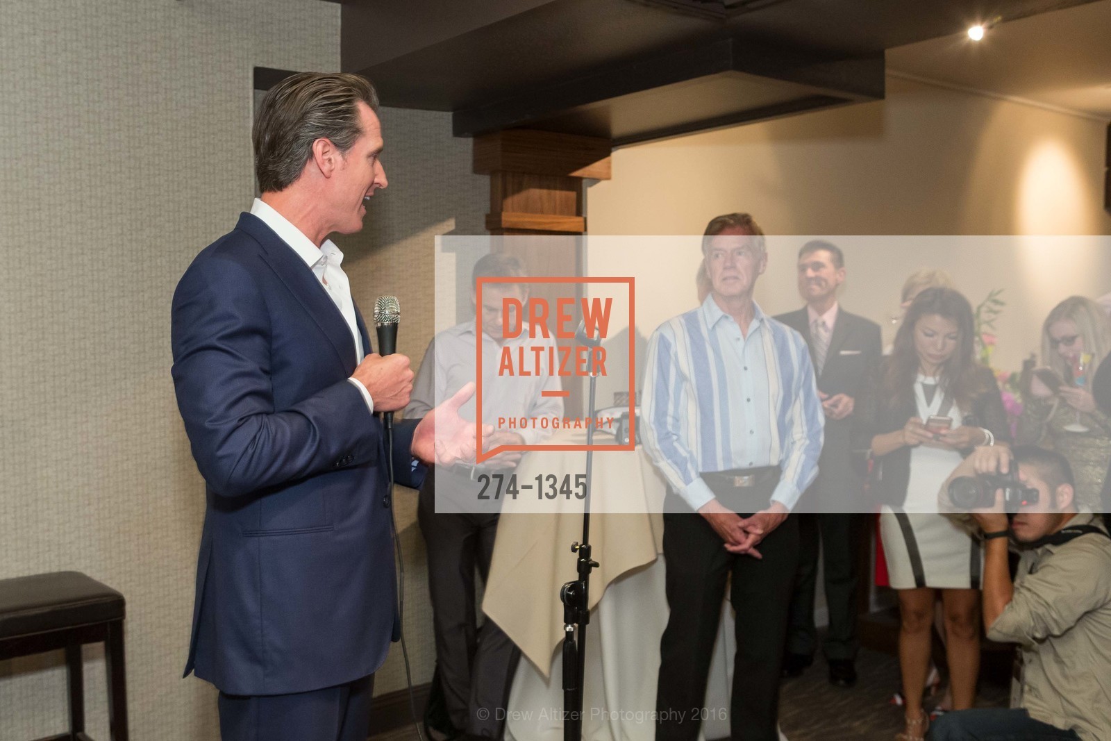 Gavin Newsom, REAF Underwriters Pre Gala Party with Lt. Governor Gavin Newsom, E&O Kitchen and Bar. 314 Sutter St, San Francisco, CA 94108, August 9th, 2016, Photo #274-1345 Gavin Newsom, Photo #274-1345