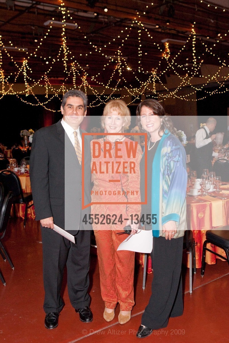 Ernesto Diaz, Marty Blum, Giulia Welch, Photo #4552624-13455