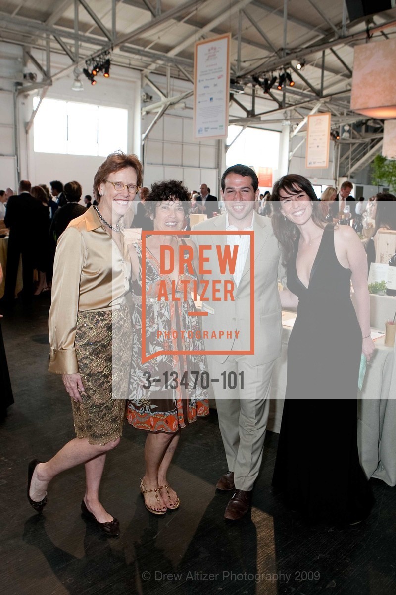 MeMe Pederson, Michael Dwork, Emily Cowan, MEALS ON WHEELS of San Francisco's 22nd annual Star Chefs and Vintners Gala, US, May 19th, 2009, Photo #3-13470-101 MeMe Pederson, Michael Dwork, Emily Cowan, Photo #3-13470-101