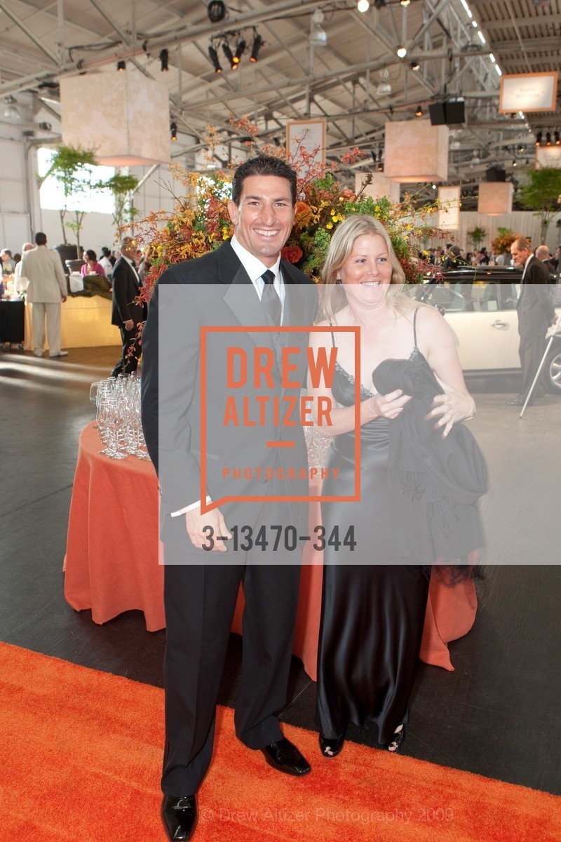 Sergio Azzolino, Laurie Thomas, MEALS ON WHEELS of San Francisco's 22nd annual Star Chefs and Vintners Gala, US, May 19th, 2009, Photo #3-13470-344 Sergio Azzolino, Laurie Thomas, Photo #3-13470-344