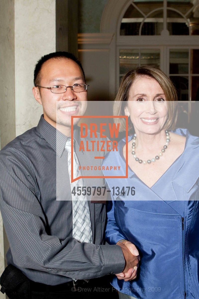 Lessing Luu, Nancy Pelosi, National Kidney Foundation Dinner, US, October 19th, 2009, Photo #4559797-13476 Lessing Luu, Nancy Pelosi, Photo #4559797-13476