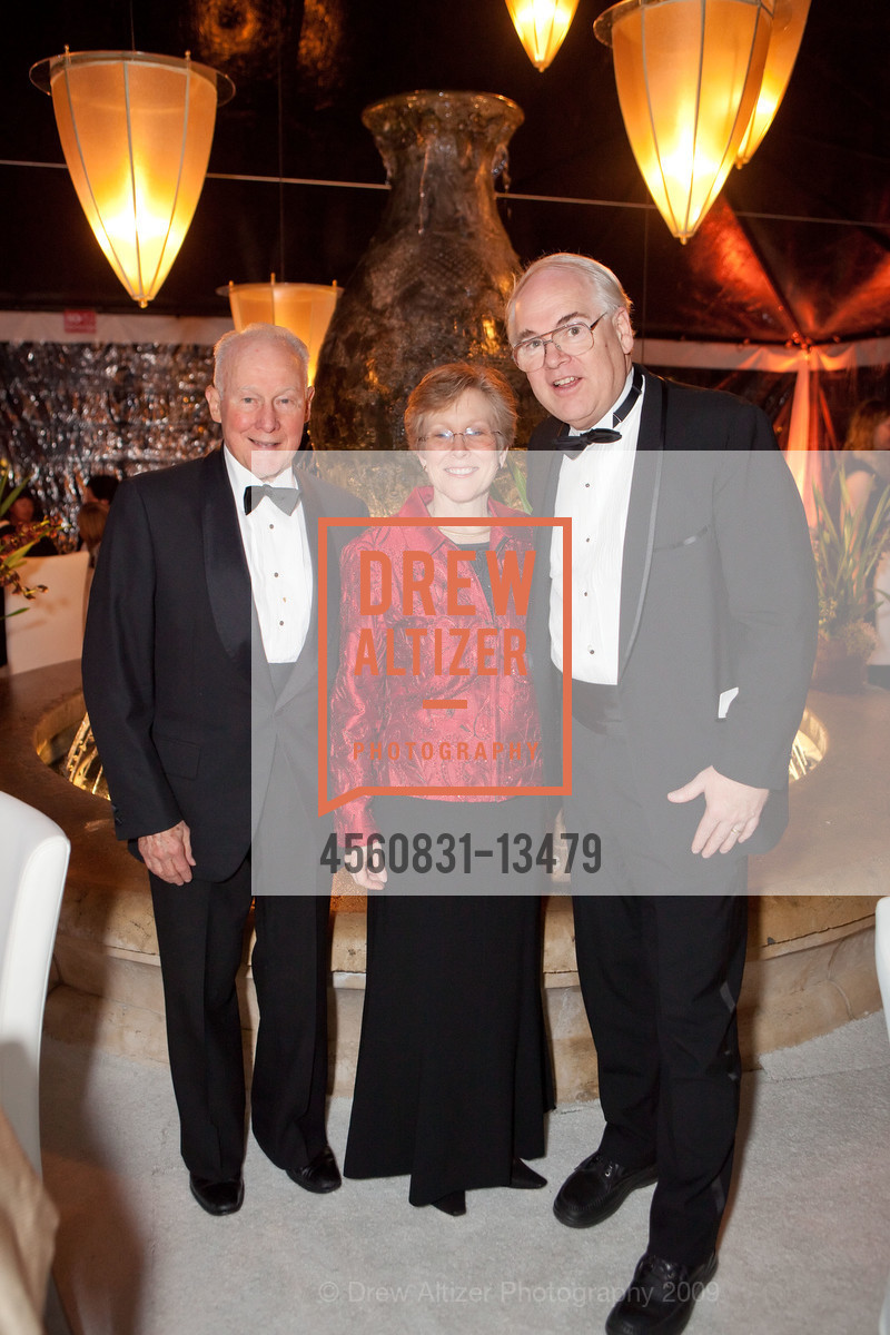 Jim Bancroft, Sara Bancroft-Clair, Pierson Clair, Beringer Rhine House Dinner Benefitting Napa Valley Landmarks, US, February 8th, 2009, Photo #4560831-13479 Jim Bancroft, Sara Bancroft-Clair, Pierson Clair, Photo #4560831-13479