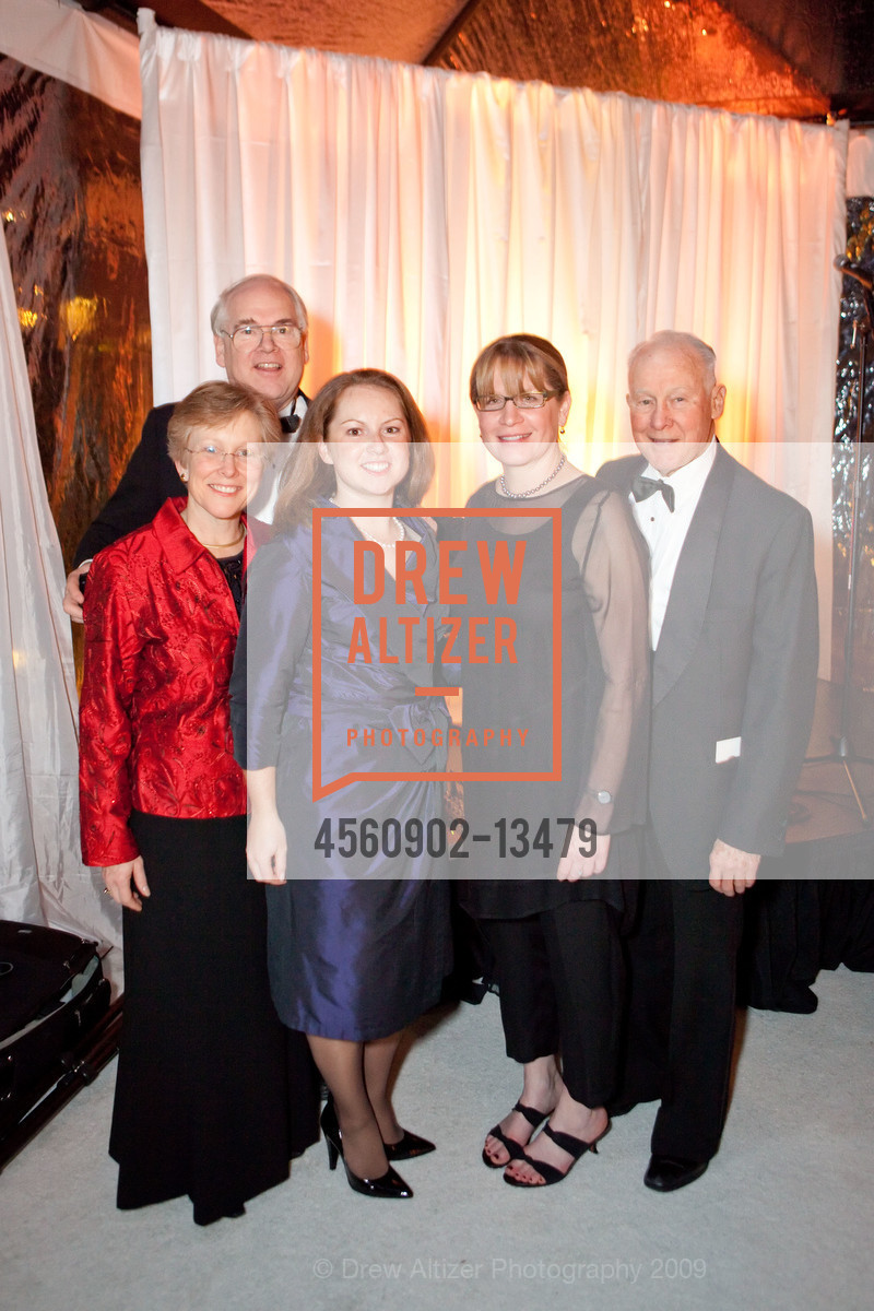 Sara Bancroft-Clair, Pierson Clair, Elizabeth Clair, Lori Hook, Jim Bancroft, Beringer Rhine House Dinner Benefitting Napa Valley Landmarks, US, February 8th, 2009, Photo #4560902-13479 Sara Bancroft-Clair, Pierson Clair, Elizabeth Clair, Lori Hook, Jim Bancroft, Photo #4560902-13479