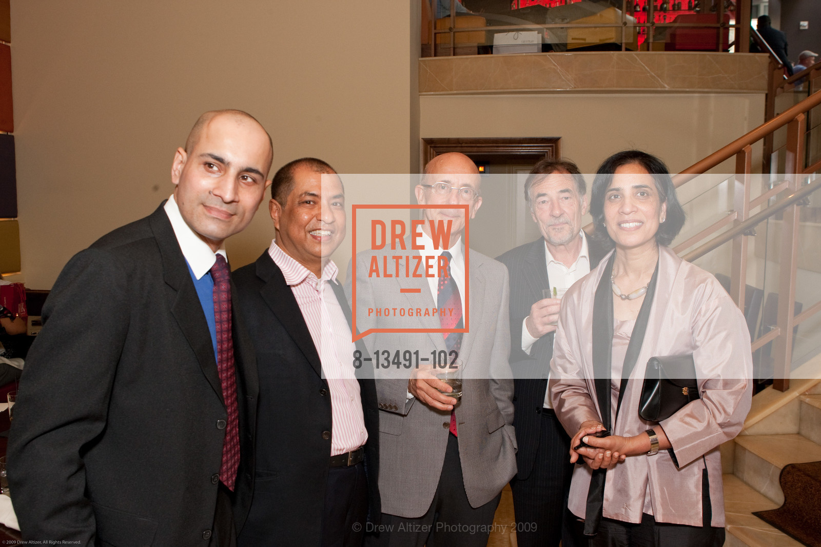 Vijay Bist, Lynn Fritz, Anita Bist, LYNMAR ESTATES Dinner and Wine Showcase at Amber India, US, April 22nd, 2009, Photo #8-13491-102 Vijay Bist, Lynn Fritz, Anita Bist, Photo #8-13491-102