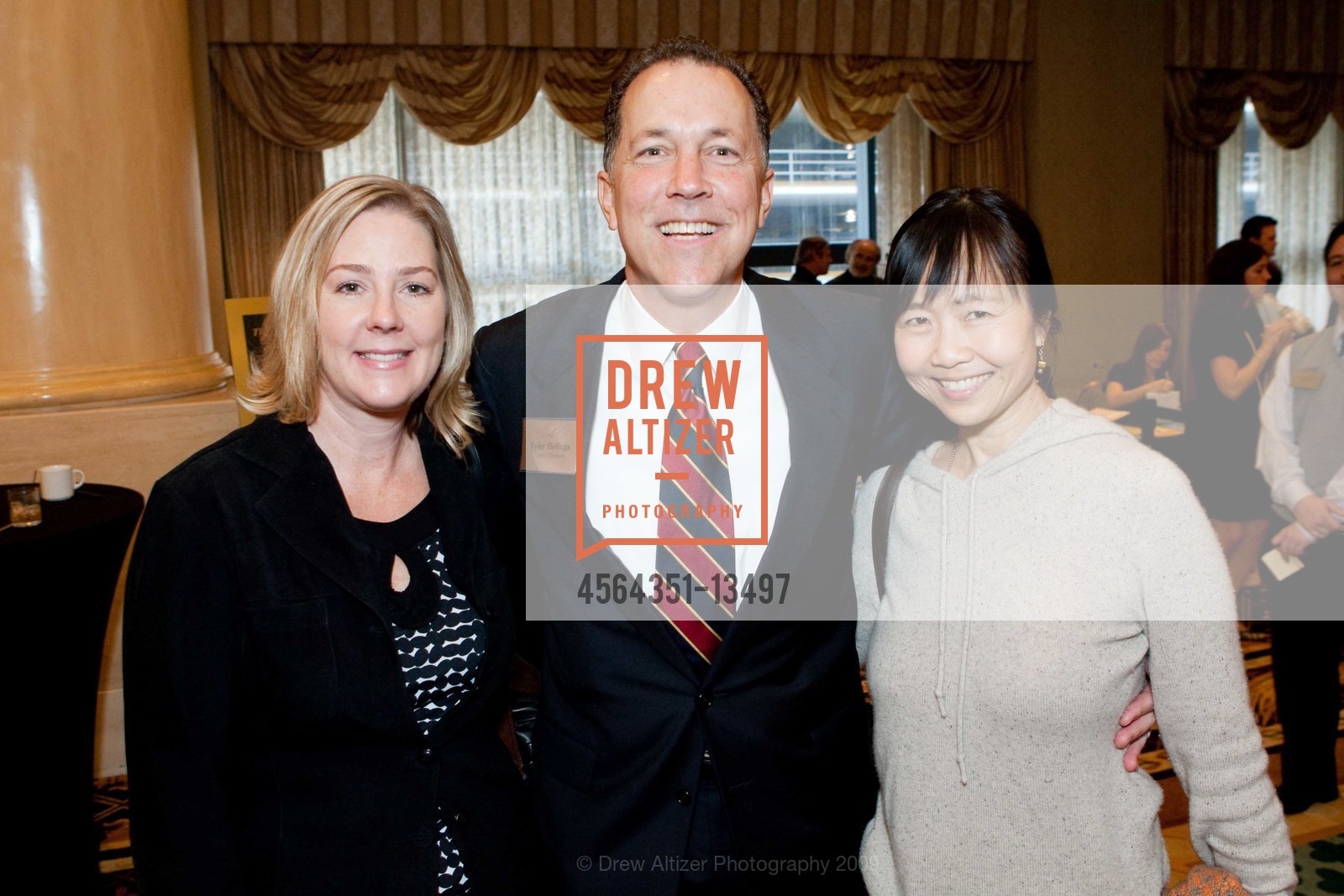 Kelly Knowles, Tyler Hofinga, Annie Hayward, 21st Annual National Kidney Foundation Authors Luncheon, US, October 19th, 2009, Photo #4564351-13497 Kelly Knowles, Tyler Hofinga, Annie Hayward, Photo #4564351-13497
