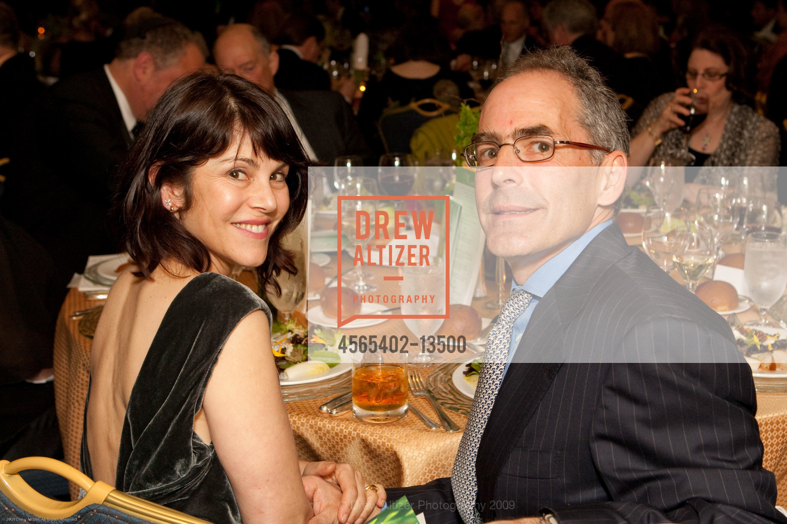 Julie Goldman, Bob Rosner, Jewish Family and Children Services Annual FAMMY AWARDS, US, March 8th, 2009, Photo #4565402-13500 Julie Goldman, Bob Rosner, Photo #4565402-13500