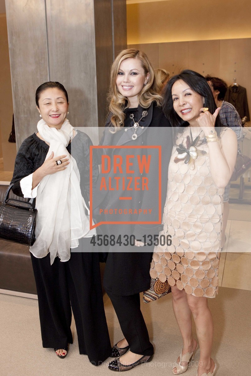 Irene Chu, Tatiana Sorokko, Helen Cheng, GIORGIO ARMANI and HARPERS BAZAAR host A luncheon Featuring Notable Red Carpet Dresses, US, October 2nd, 2009, Photo #4568430-13506 Irene Chu, Tatiana Sorokko, Helen Cheng, Photo #4568430-13506