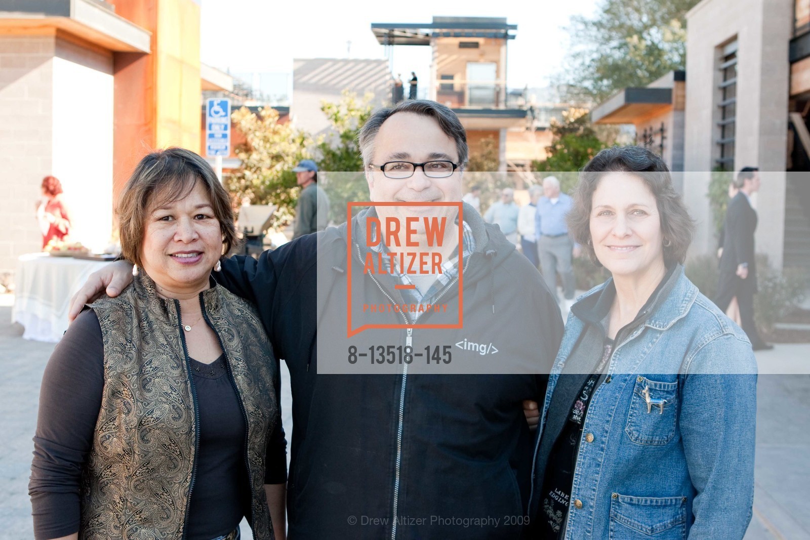 Esther Lam, Peter Graffagnino, Jody Krall, BARDESSONO Napa Valley Open House, US, February 3rd, 2009, Photo #8-13518-145 Esther Lam, Peter Graffagnino, Jody Krall, Photo #8-13518-145